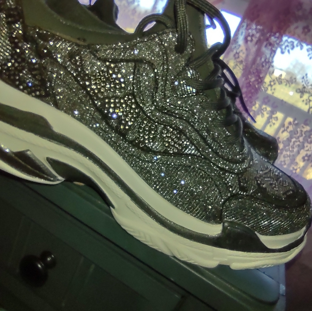 JESSICA Simpson  Speedey 2 Metallic retro chunky Sneakers - Picture 13 of 16